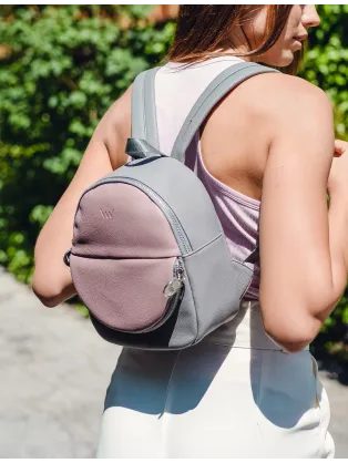 Originálny dámsky batoh Mobis v šedej farbe