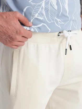 Pánske béžové chinos šortky s lemom V11 SRCS-0197