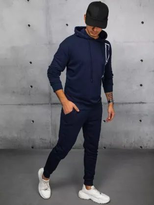 Granátové tepláky v jednoduchom prevedení