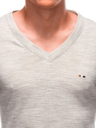 Senzačný sveter v granátovej farbe