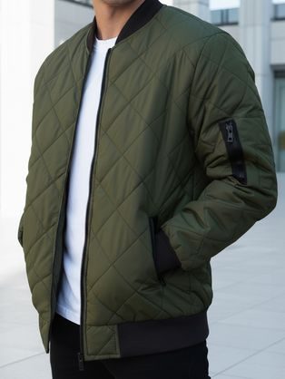 Senzačná prešívaná bomber bunda zelená