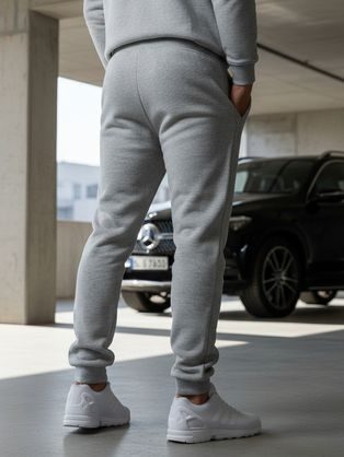 Klasické čierne pánske tepláky