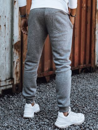 Trendy čierne pohodlné tepláky