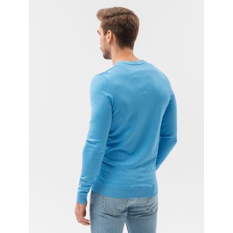 Svetlo-modrý sveter s véčkovým výstrihom E191