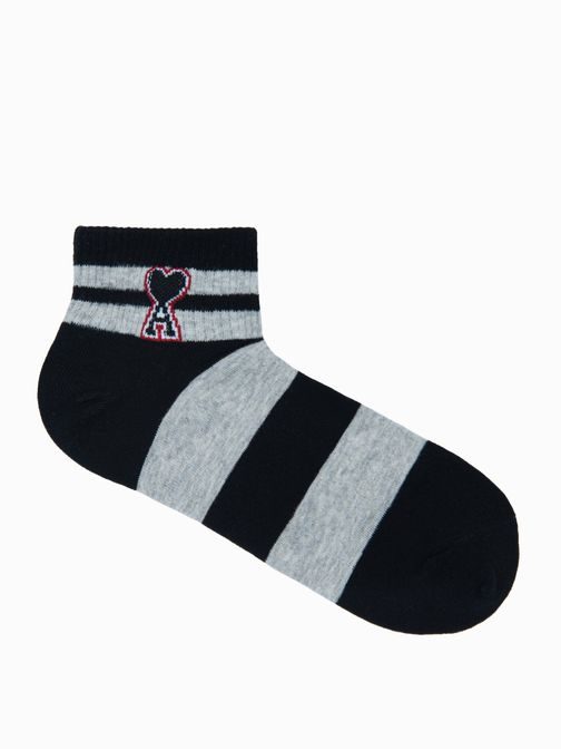 Dámske prúžkované ponožky v čiernej farbe ULR106