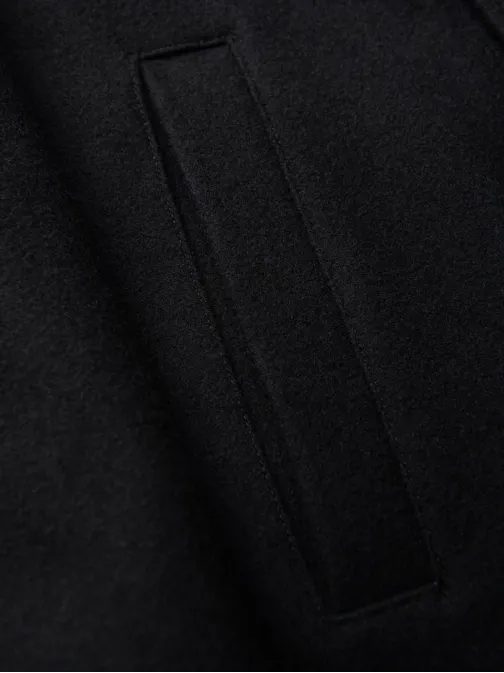 Dlhý čierny kabát s ozdobnými gombíkmi V1 OM-COWC-0145