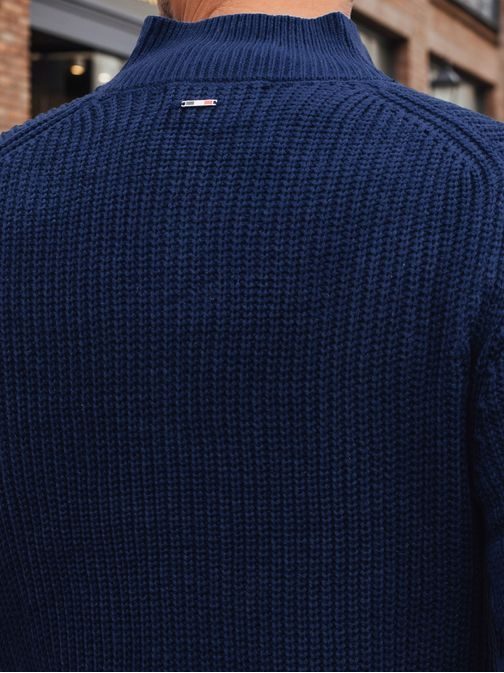 Štýlový modrý sveter pre pánov so zapínaním na gombíky