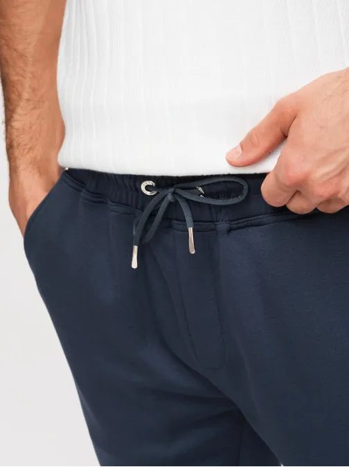 Trendy tmavo modré pánske kraťasy s logom V4 SRBC-0153