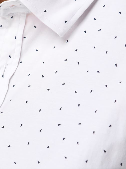 Biela slim fit pánska košeľa so modrým vzorom
