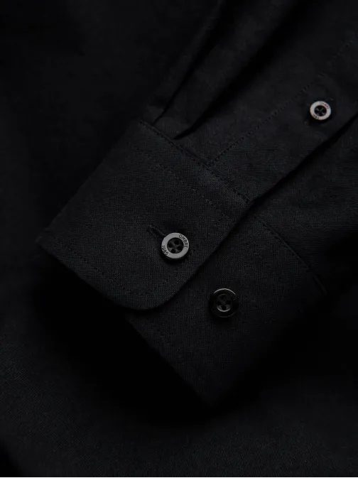Elegantná čierna košeľa oxford V3 OM0114