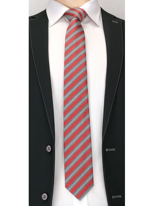 Sivá kravata s pásikmi