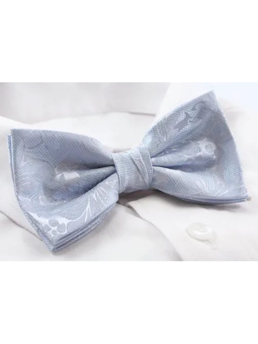 Elegantný svetlomodrý pánsky motýlik