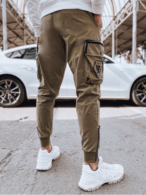 Trendy béžové kapsáčové joggery