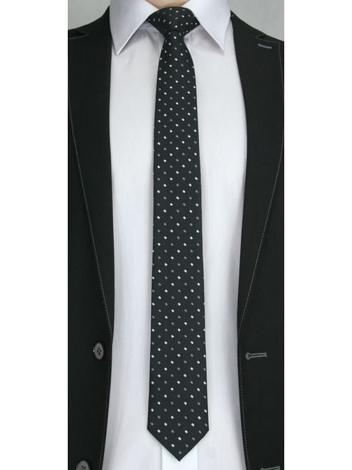 Čierna pánska kravata so vzorom