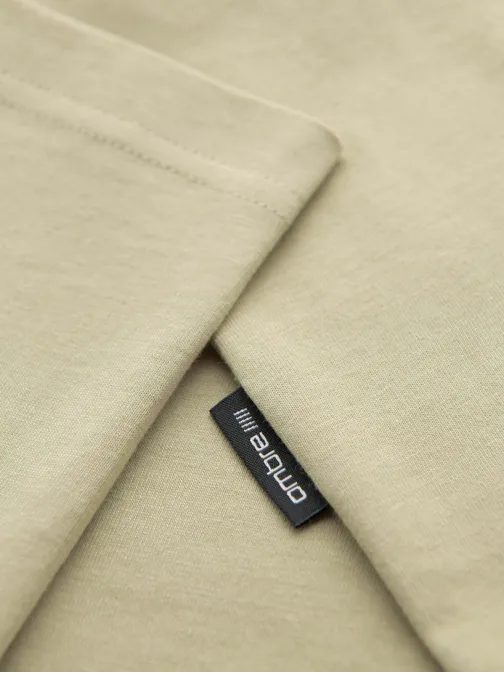Trendy olivové tričko s ozdobným vreckom V2 TSPT-0227