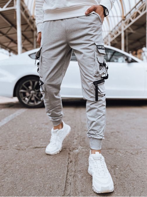 Trendy sivé joggery s vreckami