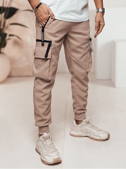 Moderné béžové kapsáčové joggery