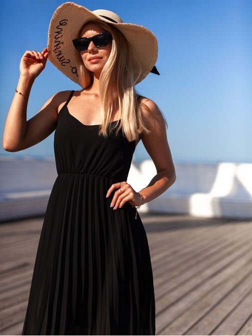 Neobyčajné dámske šaty v čiernej farbe DLR023
