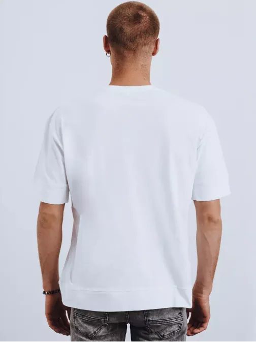 Biele tričko v trendovom prevedení