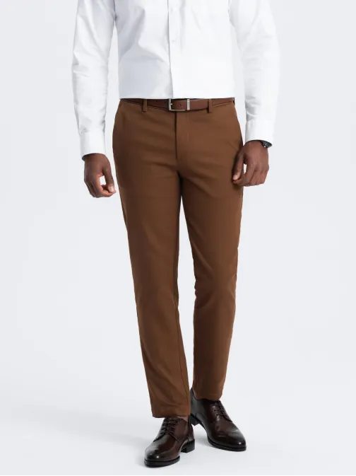 Chinos karamelové nohavice klasického strihu s jemnou textúrou V3 PACP-0190