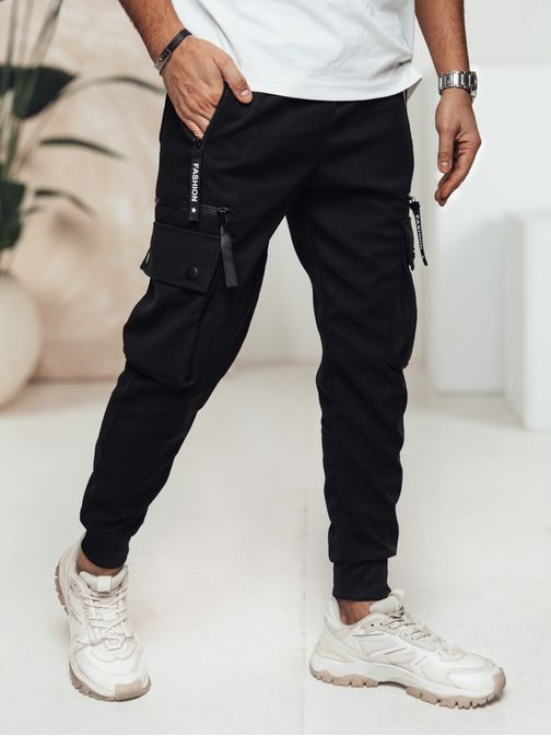 Moderné čierne kapsáčové joggery