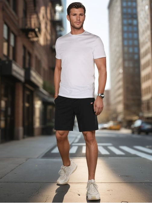 Pohodlné čierne kraťasy s logom