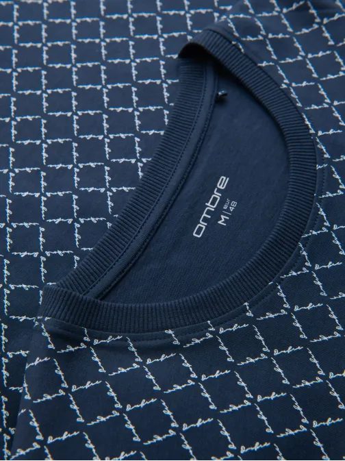 Pánske tmavomodré tričko s trendy potlačou V1 TSFP-0250