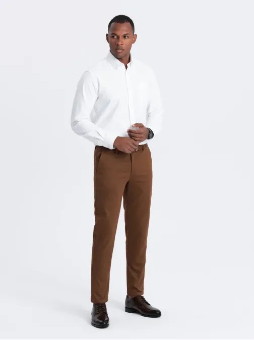 Chinos karamelové nohavice klasického strihu s jemnou textúrou V3 PACP-0190