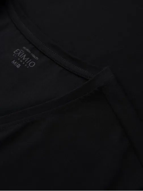 Jedinečné čierne tričko s V- výstrihom a s logom V1 TSBC-0221