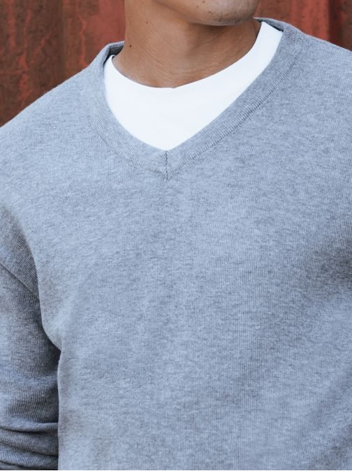 Základný šedý sveter s v-výstrihom