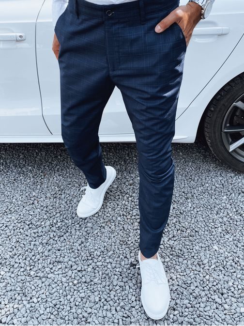 Módne granátové nohavice s károvaným vzorom