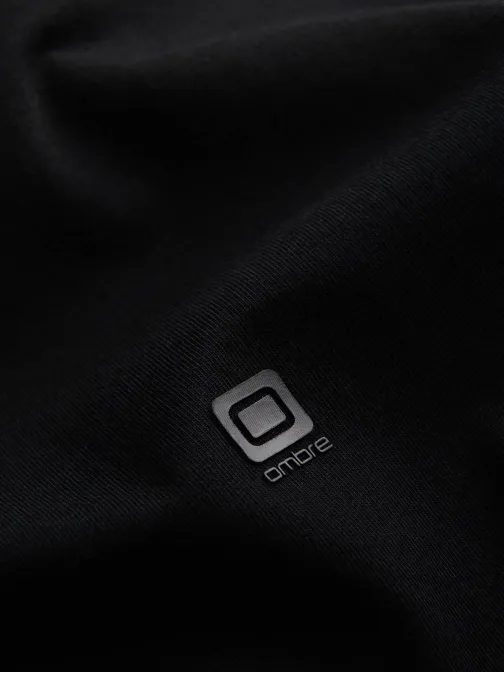 Trendy pánske čierne tričko s V-výstrihom V3 TSCT-0106