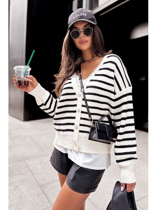 Pruhovaný dámsky sveter ladený do biela Breezy