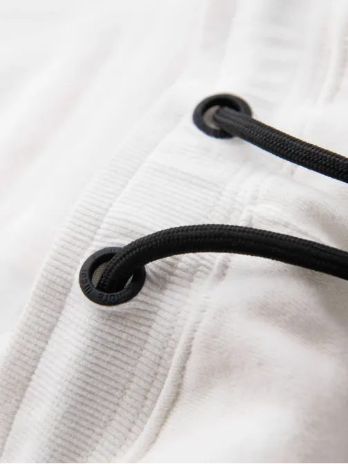 Nadčasové biele pánske kraťasy V1 SRSK-0182