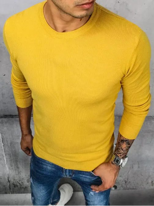 Pohodlný klasický žltý sveter