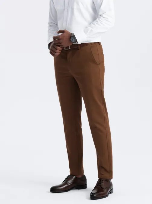Chinos karamelové nohavice klasického strihu s jemnou textúrou V3 PACP-0190