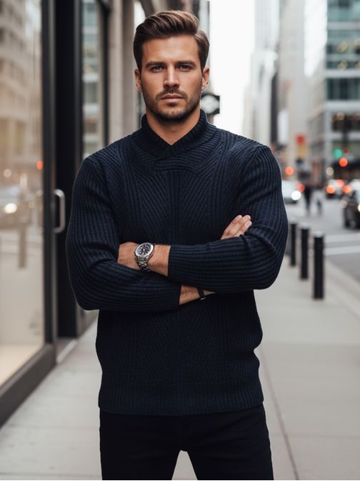 Trendy vlnený sveter na zimu v modrej farbe