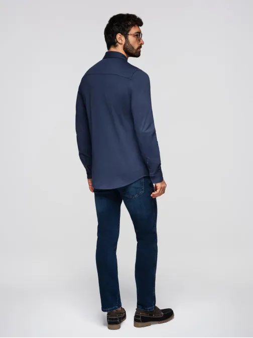 Tmavomodrá košeľa s nášivkou V2 K697