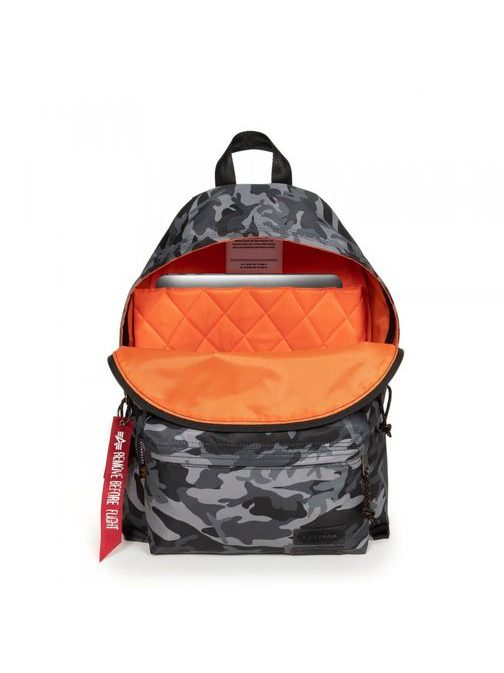 Pohodlný maskáčový ruksak Eastpak Padded Pak’r Alpha