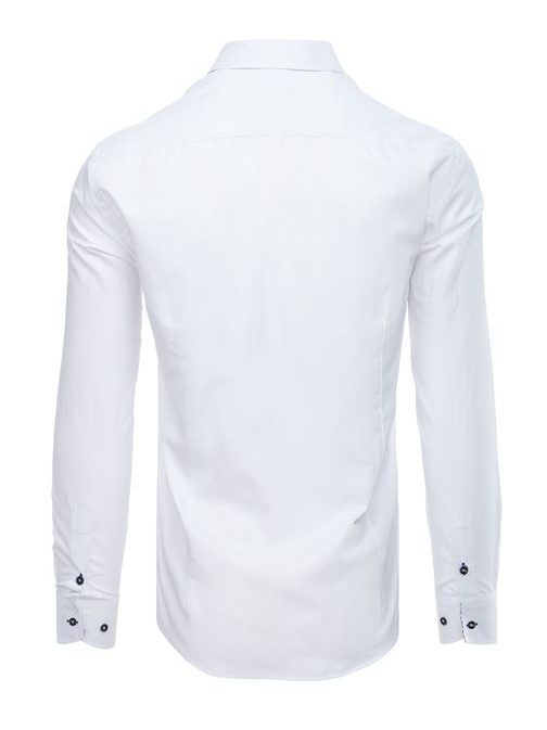 Jednoduchá biela elegantná košeľa