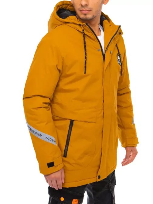 Žltá zimná bunda v neobyčajnom prevedení