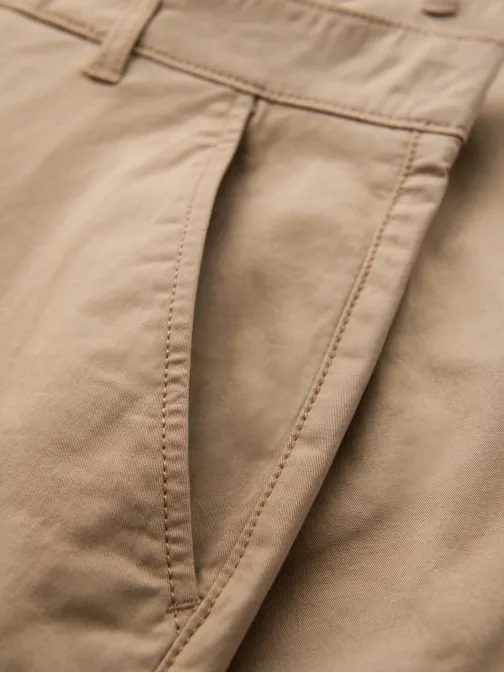 Pánske béžové chinos šortky s lemom V11 SRCS-0197