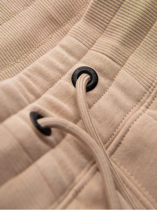 Béžové jednofarebné šortky V6 SRBS-0149