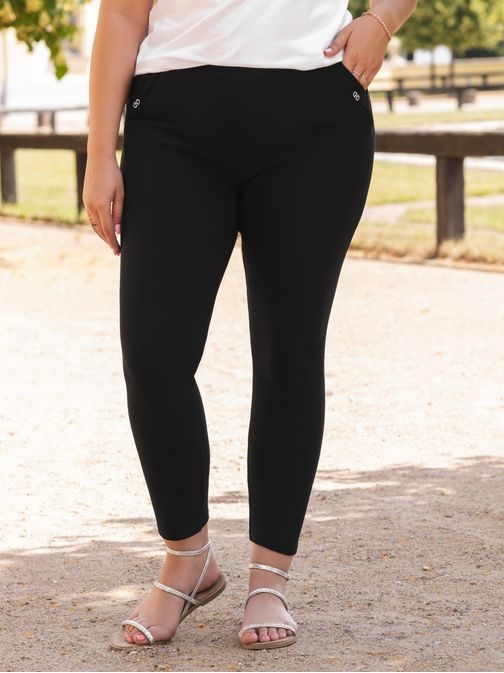 Čierne dámske Plus Size legíny PLR160