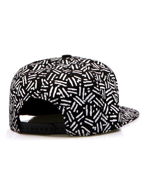 Čierny snapback so zlatou aplikáciou