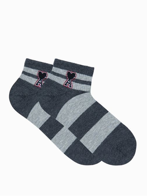 Dámske prúžkované ponožky v tmavo šedej farbe ULR106
