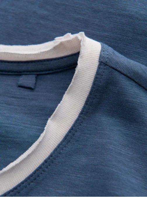 Trendy tmavo modré tričko bez potlače V3 TSCT-22SS-004