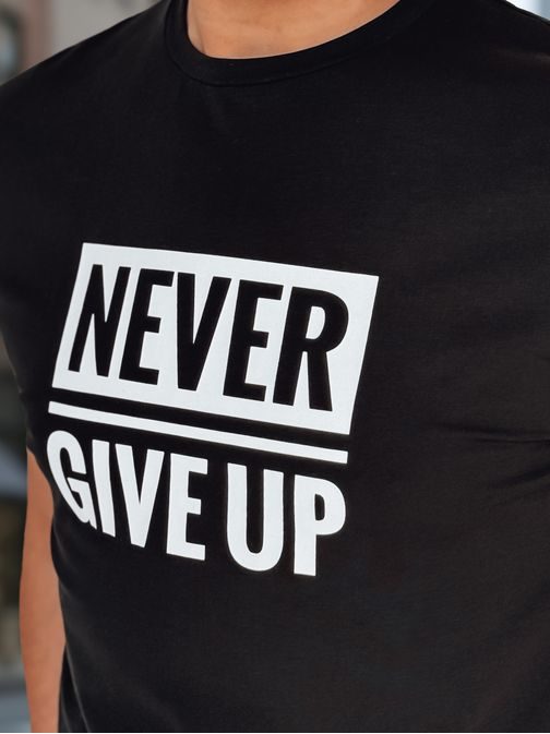 Originálne čierne tričko s výrazným nápisom