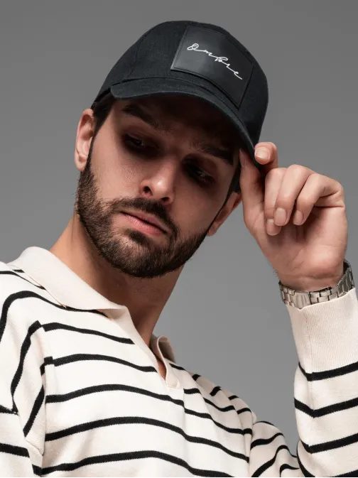 Pánska čierna šiltovka s veľkou nášivkou  V1 ACCS-0101