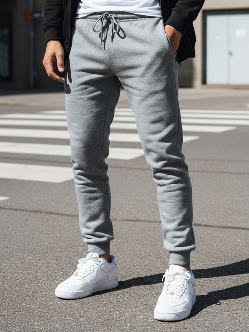 Štýlové tepláky v svetlošedej farbe